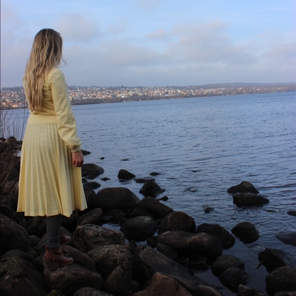 ILGWU Vintage Yellow Dress - Picture 10 of 11